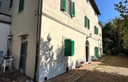 Cecina, Tuscany 57023