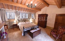 Sinalunga, Tuscany 53048