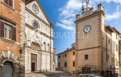 Montepulciano, Tuscany 53045