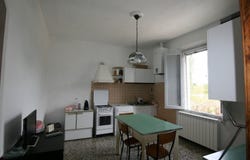 Guazzino, Tuscany 53048