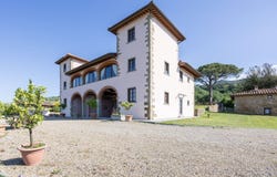Loro Ciuffenna, Tuscany 52024