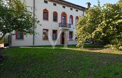 Albaredo d'Adige, Venice 37041