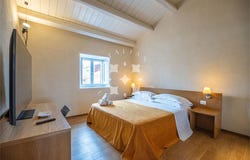 Staffolo, Marche 60039