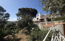 Carini, Sicily 90044