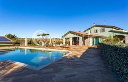 San Vincenzo, Tuscany 57027