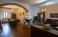 Montalcino, Tuscany 53024