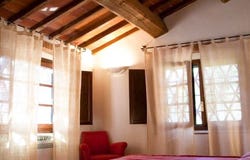 Bucine, Tuscany 52021