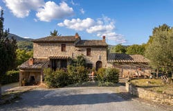 Cetona, Tuscany 53040