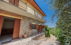 Cetona, Tuscany 53040