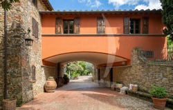 Arezzo, Tuscany 52100