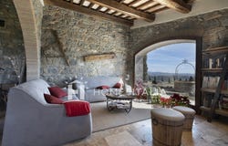 Radicofani, Tuscany 53040