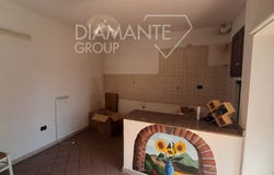 Cinigiano, Tuscany 58044