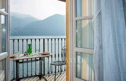 Como, Lombardy 22100