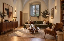 Montepulciano, Tuscany 53045