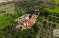Cinigiano, Tuscany 58044