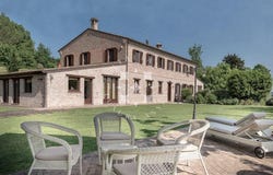 Pesaro, Marche 61121