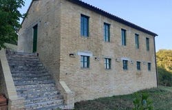 Palmiano, Le Marche 63092