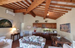 Terricciola, Tuscany 56030