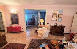Massa e Cozzile, Tuscany 51010