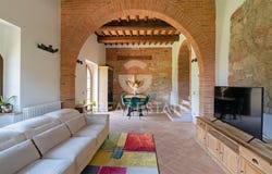 Chiusi, Tuscany 53043
