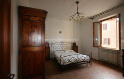 Bettolle, Tuscany 53048