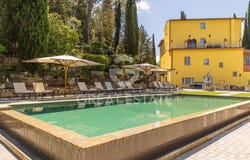 Chiusi, Tuscany 53043