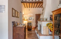 Montalcino, Tuscany 53024