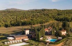 Bucine, Tuscany 52021