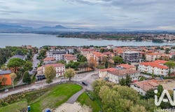 Peschiera del Garda, Venice 37019