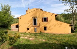 Lari, Tuscany 56035