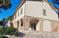 Procchio, Tuscany 57030