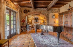Sassetta, Tuscany 57020
