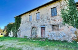 Lucca, Tuscany 55100