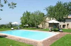 Cetona, Tuscany 53040