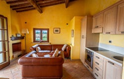 Lajatico, Tuscany 56030