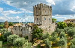 Monteriggioni, Tuscany 53035