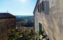 Cetona, Tuscany 53040