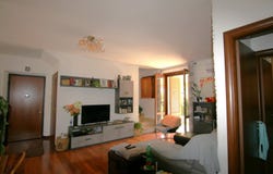 Guazzino, Tuscany 53048