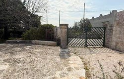 Locorotondo, Apulia 70010