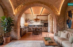 Sinalunga, Tuscany 53048