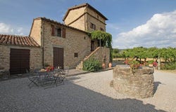Cortona, Tuscany 52044