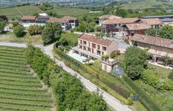 Neive, The Piedmont 12052