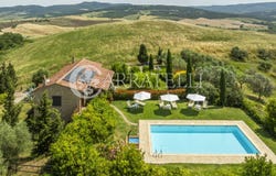 Volterra, Tuscany 56048