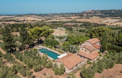 Casale Marittimo, Tuscany 56040