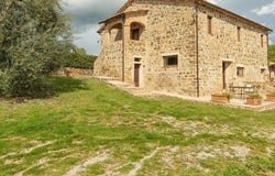 Montalcino, Tuscany 53024