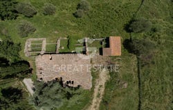 Radicofani, Tuscany 53040