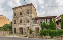 Cetona, Tuscany 53040