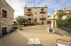 Lajatico, Tuscany 56030