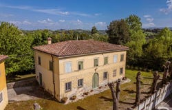 Crespina, Tuscany 56040