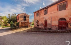 Palaia, Tuscany 56036
